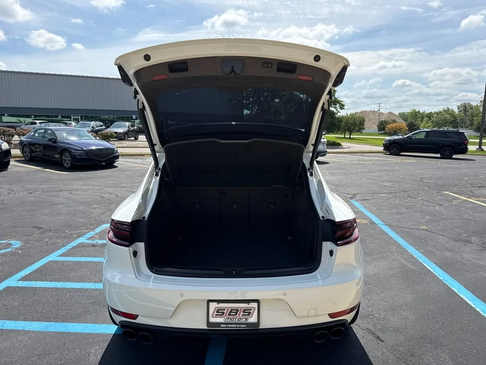 2017 Porsche Macan GTS - Image 19 of 20