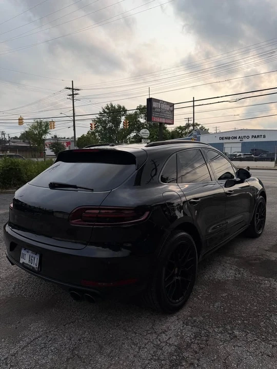 2017 Porsche Macan GTS - Image 4 of 17