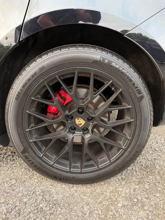 2017 Porsche Macan GTS - Image 8 of 17