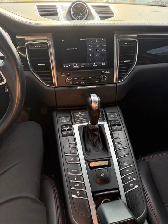 2017 Porsche Macan GTS - Image 12 of 17
