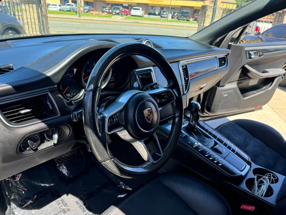 2017 Porsche Macan GTS - Image 17 of 20