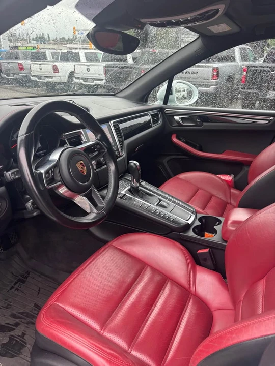 2017 Porsche Macan GTS - Image 8 of 9