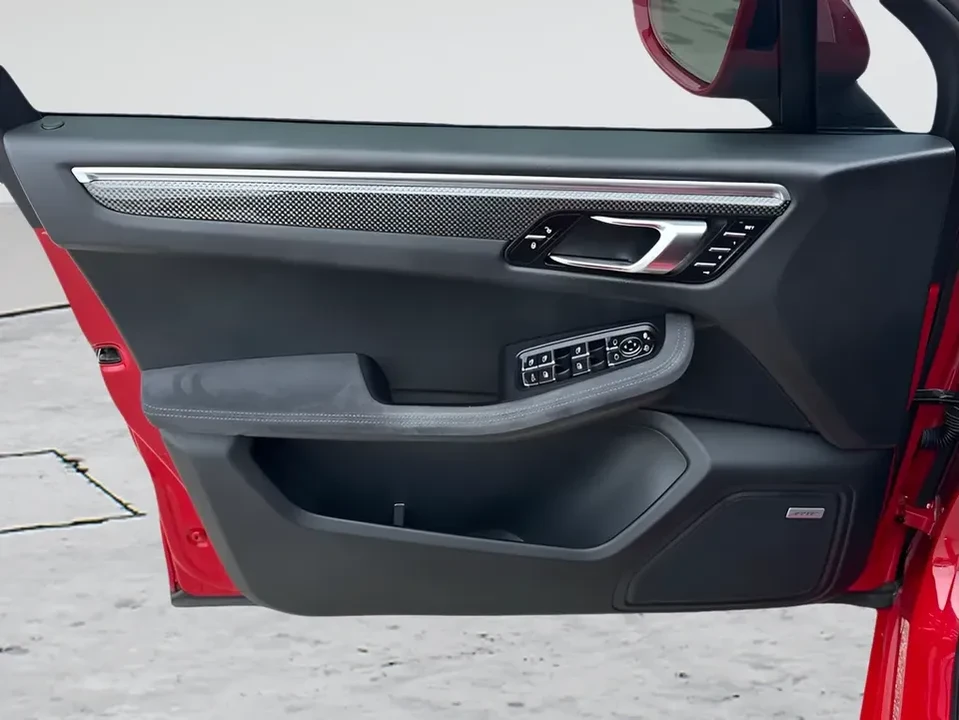 2017 Porsche Macan GTS - Image 15 of 20
