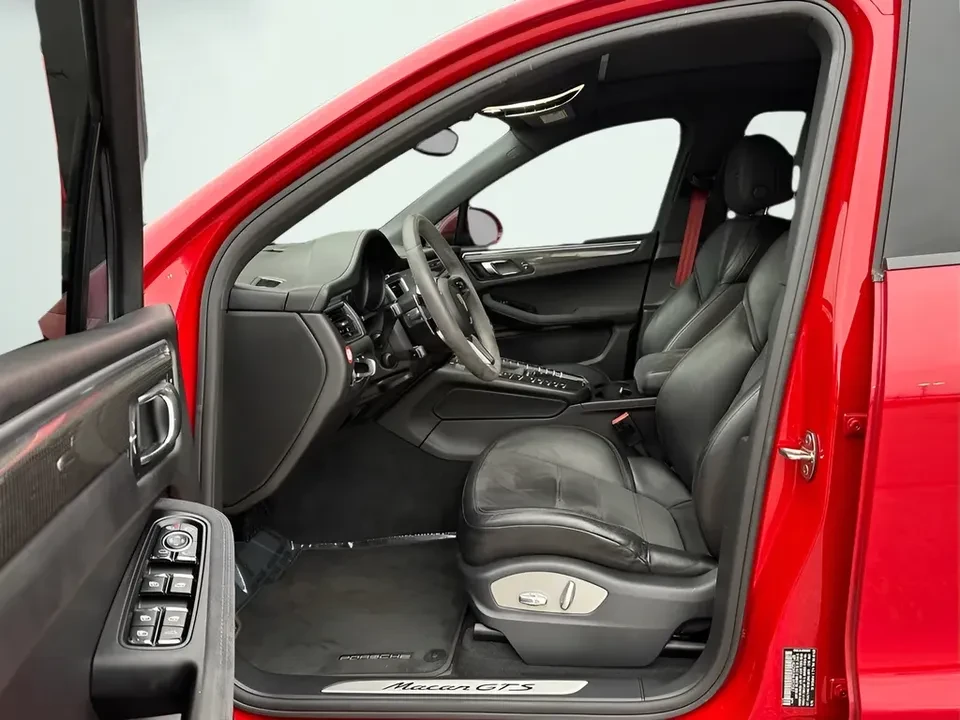 2017 Porsche Macan GTS - Image 17 of 20