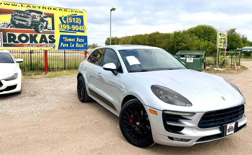 2017 Porsche Macan GTS - Image 2 of 9