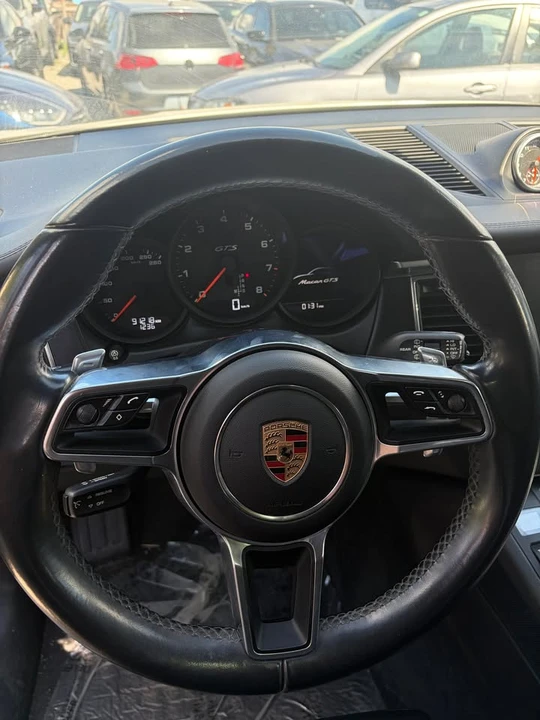 2017 Porsche Macan GTS - Image 5 of 10