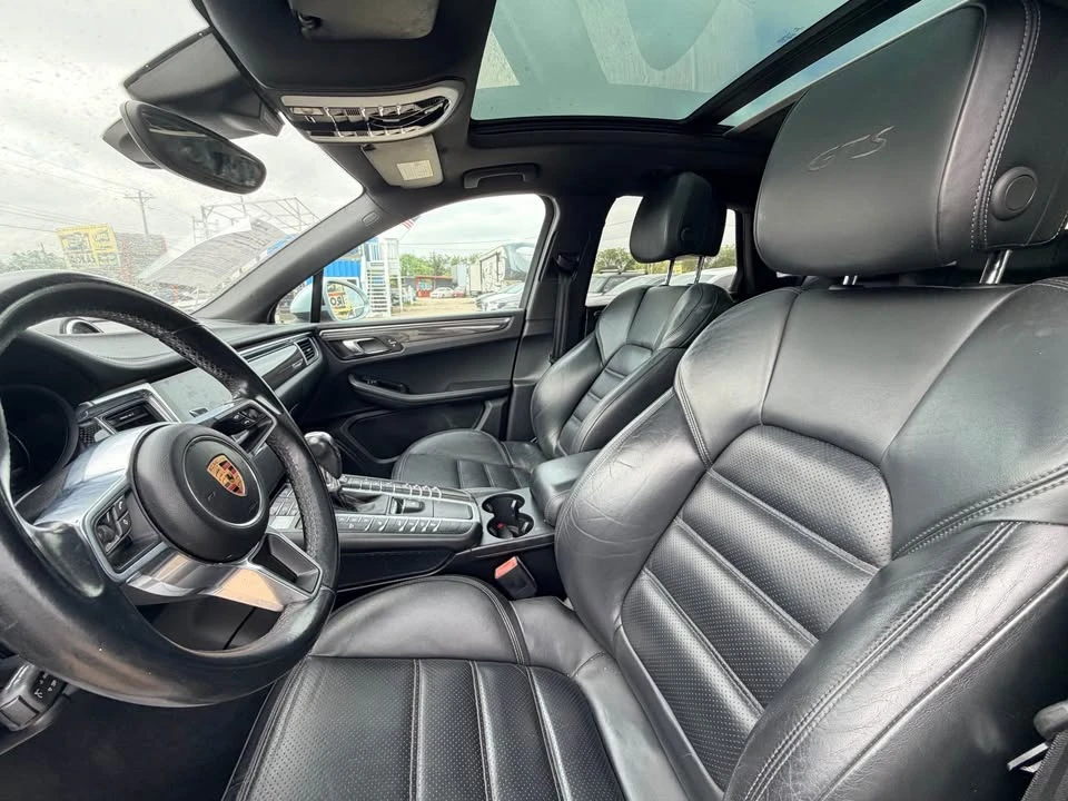 2017 Porsche Macan GTS - Image 5 of 9