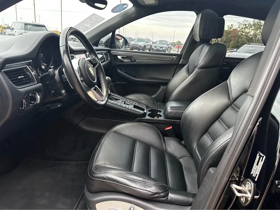 2017 Porsche Macan GTS - Image 12 of 16