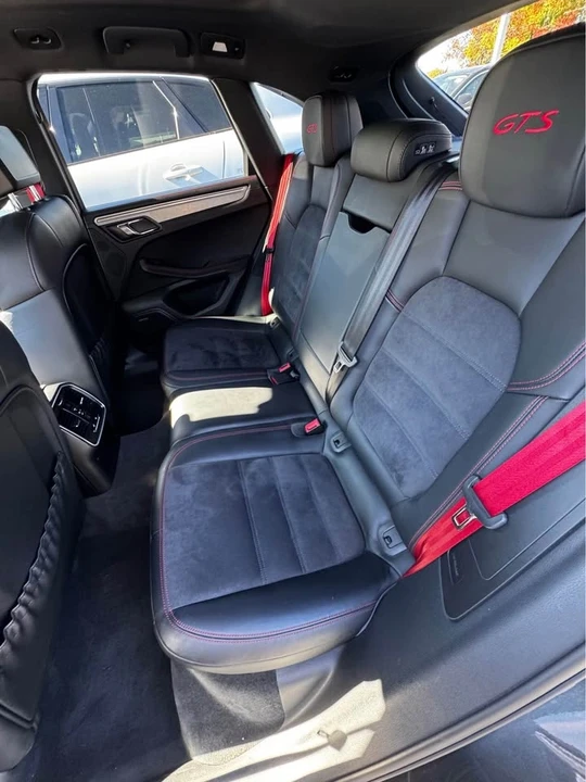 2017 Porsche Macan GTS - Image 5 of 5