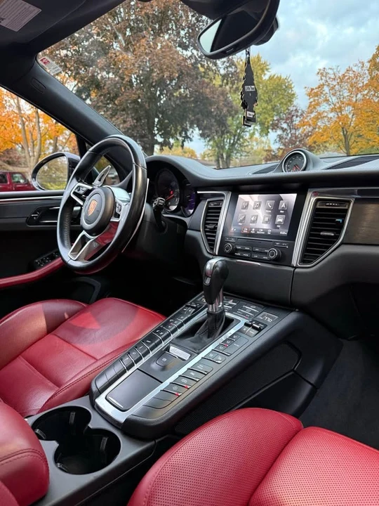 2017 Porsche Macan GTS - Image 12 of 20