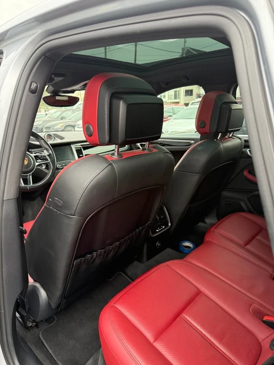 2017 Porsche Macan GTS - Image 14 of 17