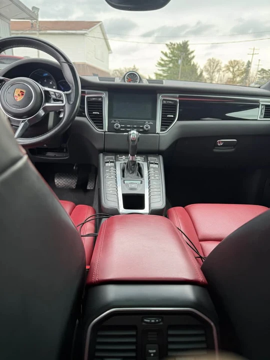 2017 Porsche Macan GTS - Image 16 of 17
