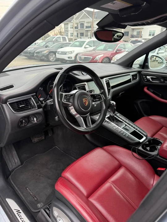 2017 Porsche Macan GTS - Image 11 of 17