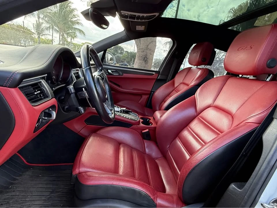 2017 Porsche Macan GTS - Image 10 of 15