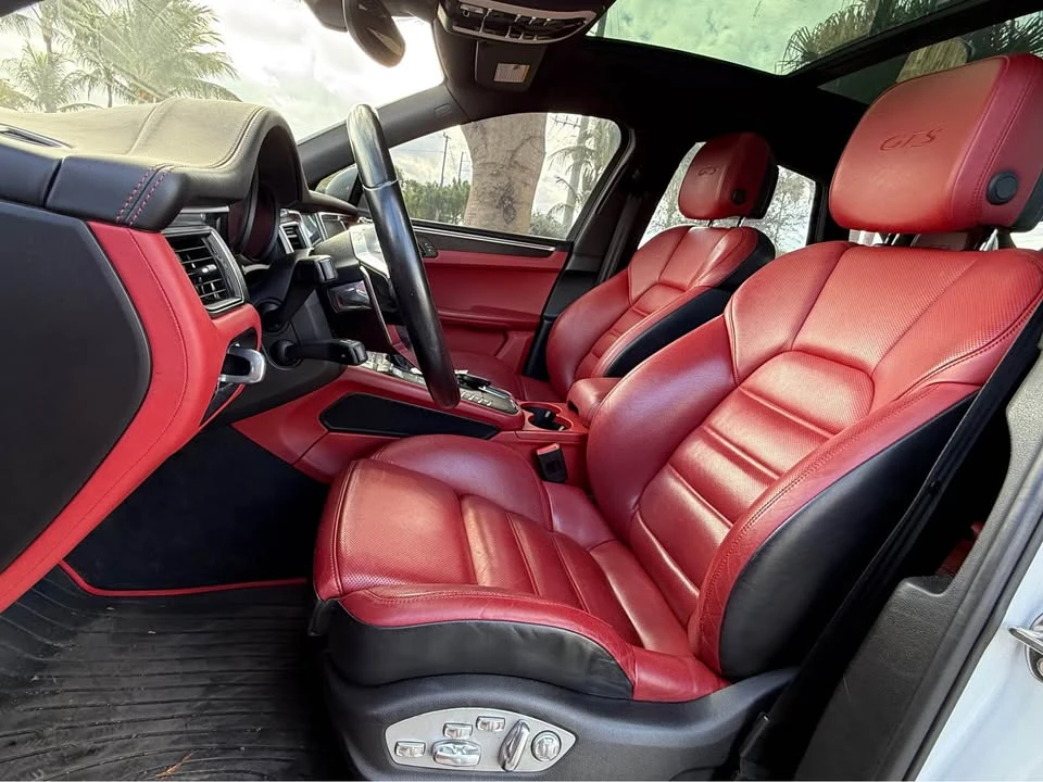 2017 Porsche Macan GTS - Image 9 of 15