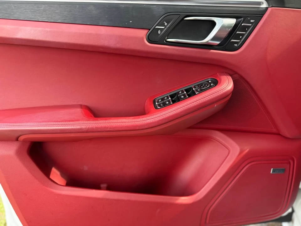 2017 Porsche Macan GTS - Image 15 of 15