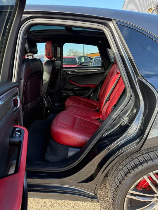 2017 Porsche Macan GTS - Image 13 of 20