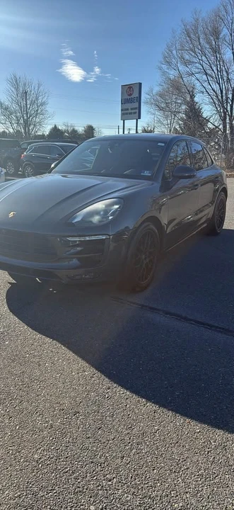 2017 Porsche Macan GTS - Image 2 of 18