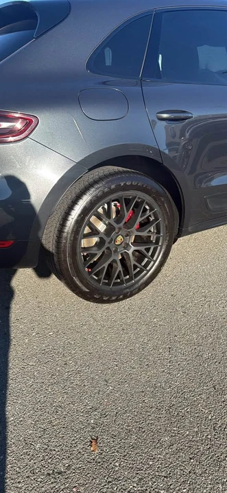 2017 Porsche Macan GTS - Image 5 of 18