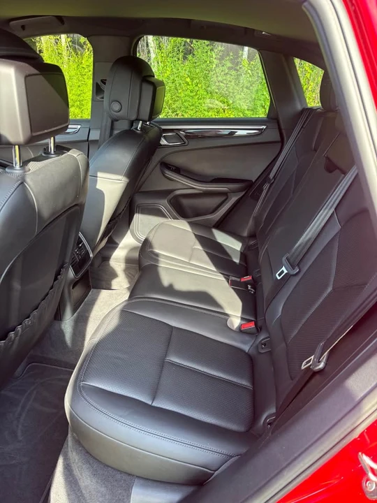 2017 Porsche Macan GTS - Image 6 of 9
