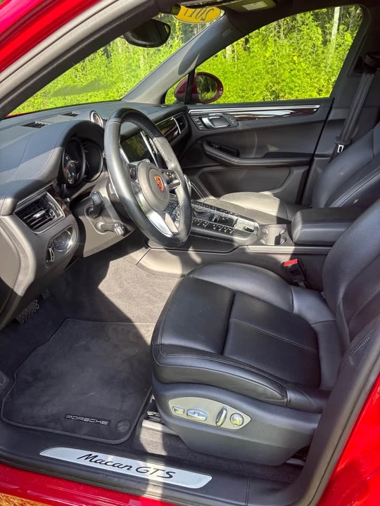 2017 Porsche Macan GTS - Image 7 of 9