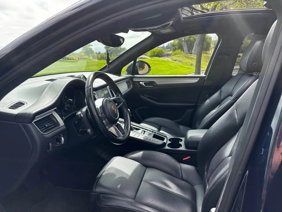 2017 Porsche Macan GTS - Image 9 of 14