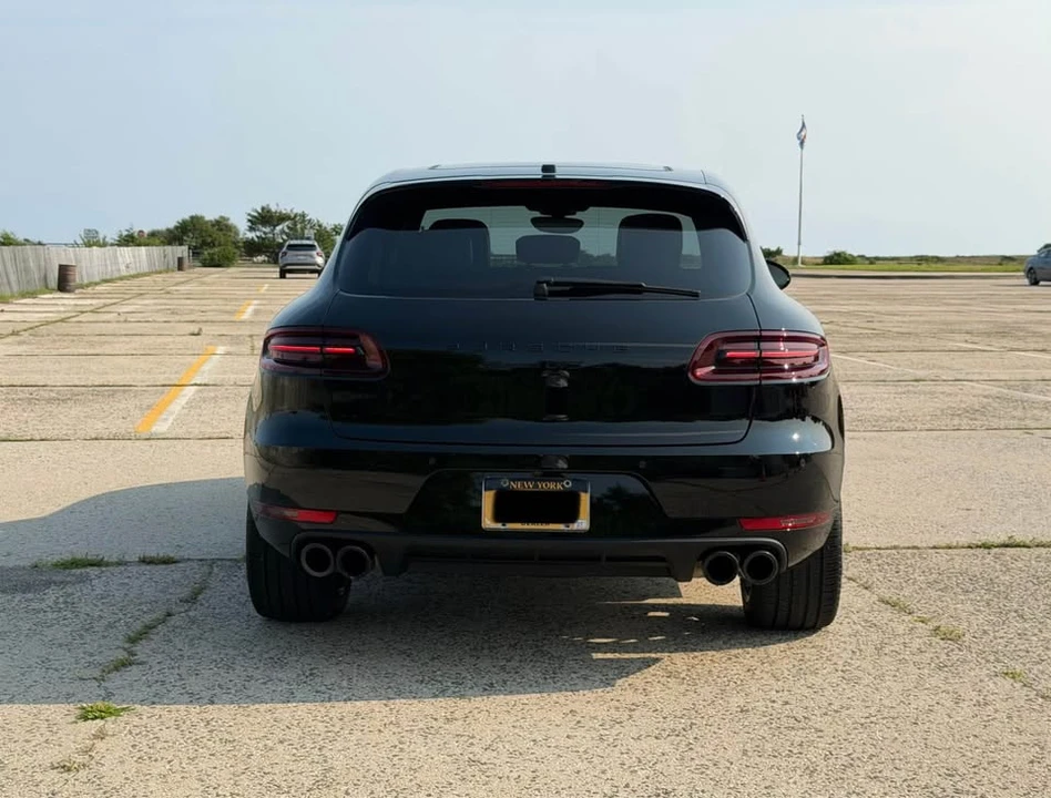 2017 Porsche Macan GTS - Image 13 of 19