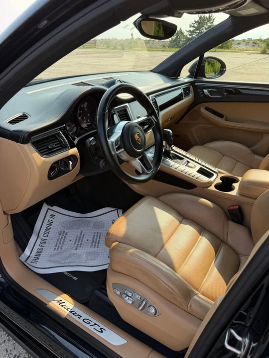 2017 Porsche Macan GTS - Image 18 of 19