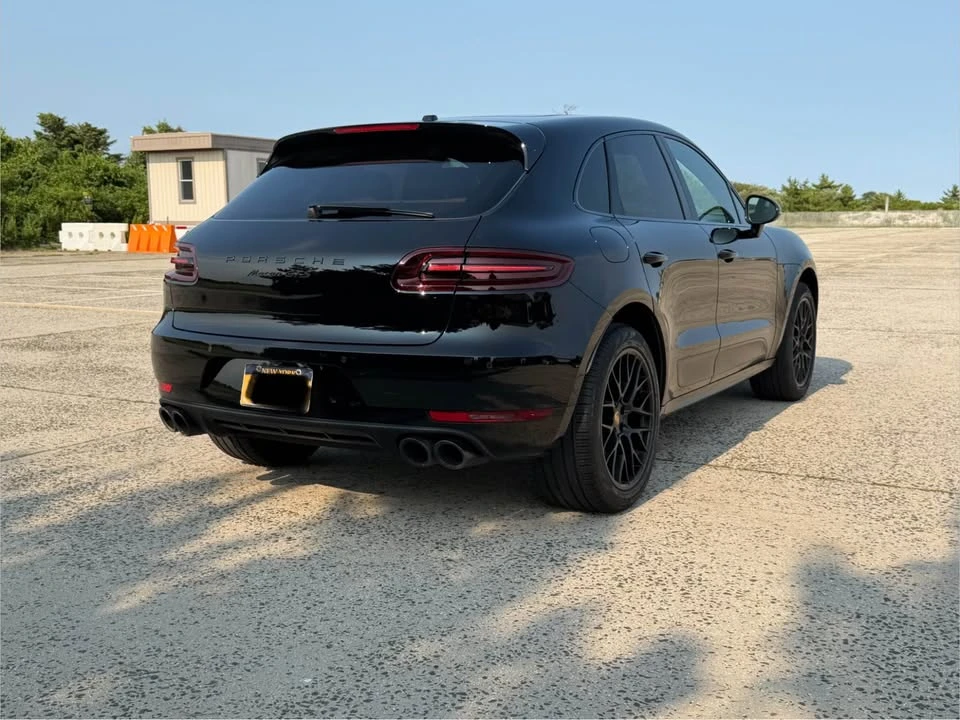 2017 Porsche Macan GTS - Image 11 of 19
