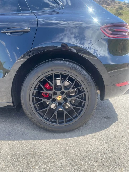 2017 Porsche Macan GTS - Image 8 of 16