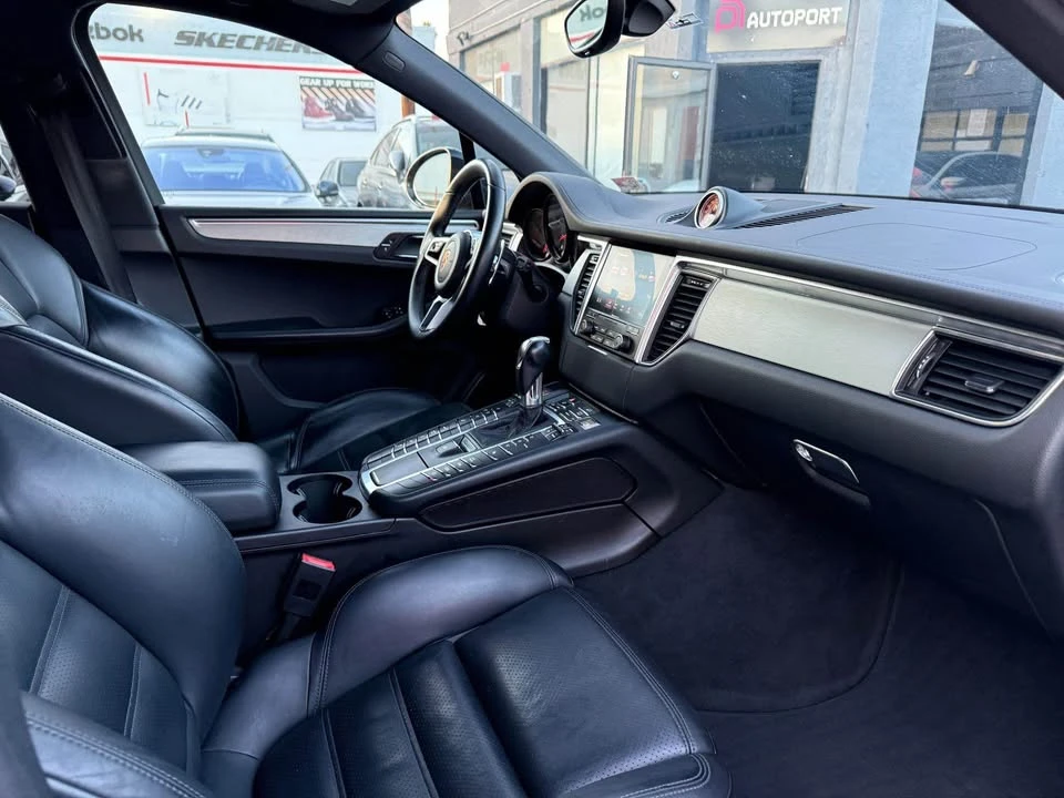 2017 Porsche Macan GTS - Image 15 of 20