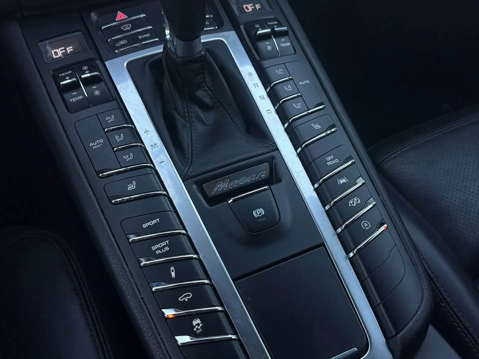 2017 Porsche Macan GTS - Image 10 of 20