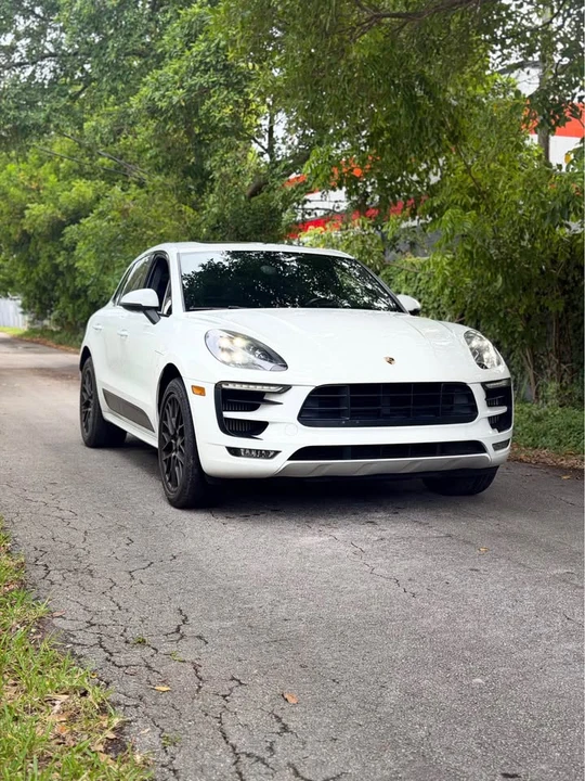 2017 Porsche Macan GTS - Image 3 of 15