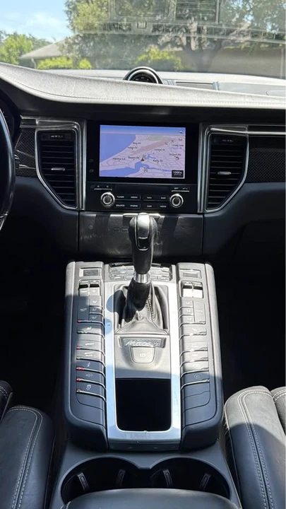 2017 Porsche Macan GTS - Image 11 of 19