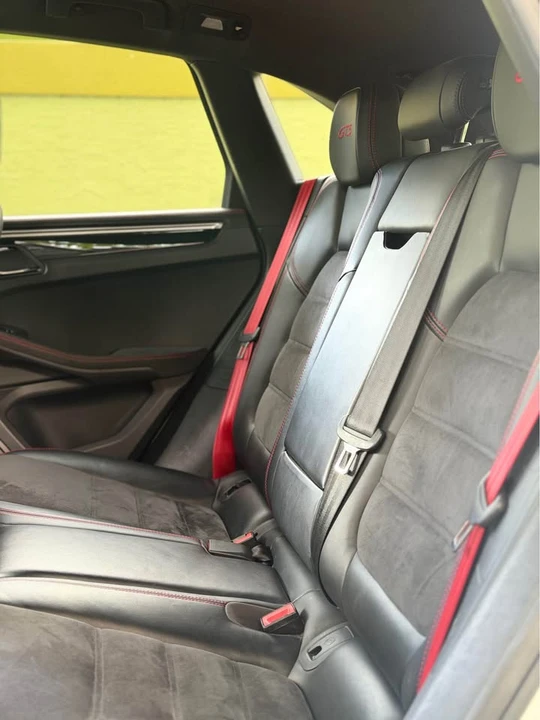 2017 Porsche Macan GTS - Image 15 of 15