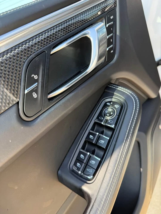2017 Porsche Macan GTS - Image 6 of 17
