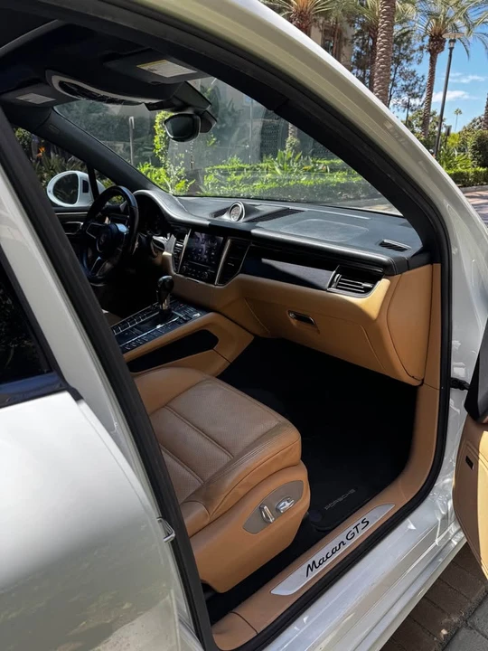 2017 Porsche Macan GTS - Image 14 of 20