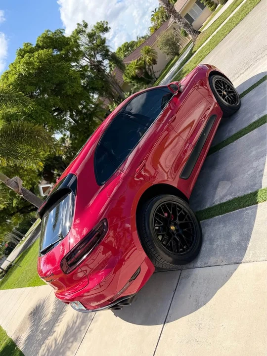 2017 Porsche Macan GTS - Image 13 of 16