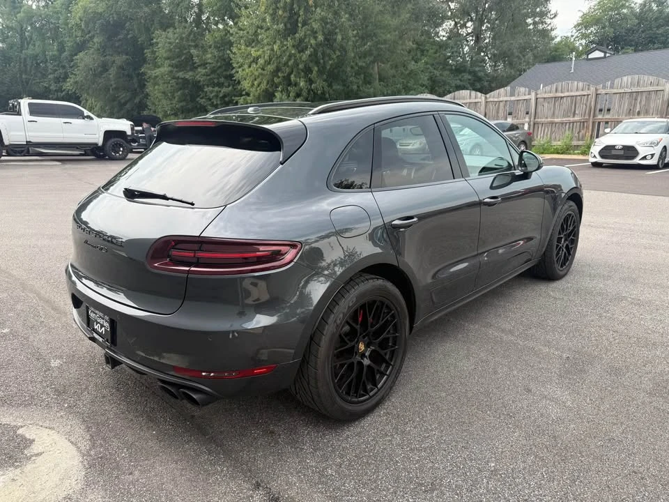 2017 Porsche Macan GTS - Image 5 of 10