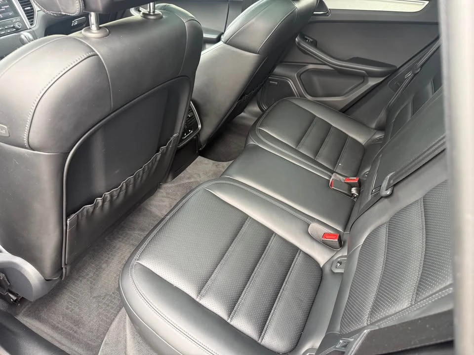 2017 Porsche Macan GTS - Image 8 of 10