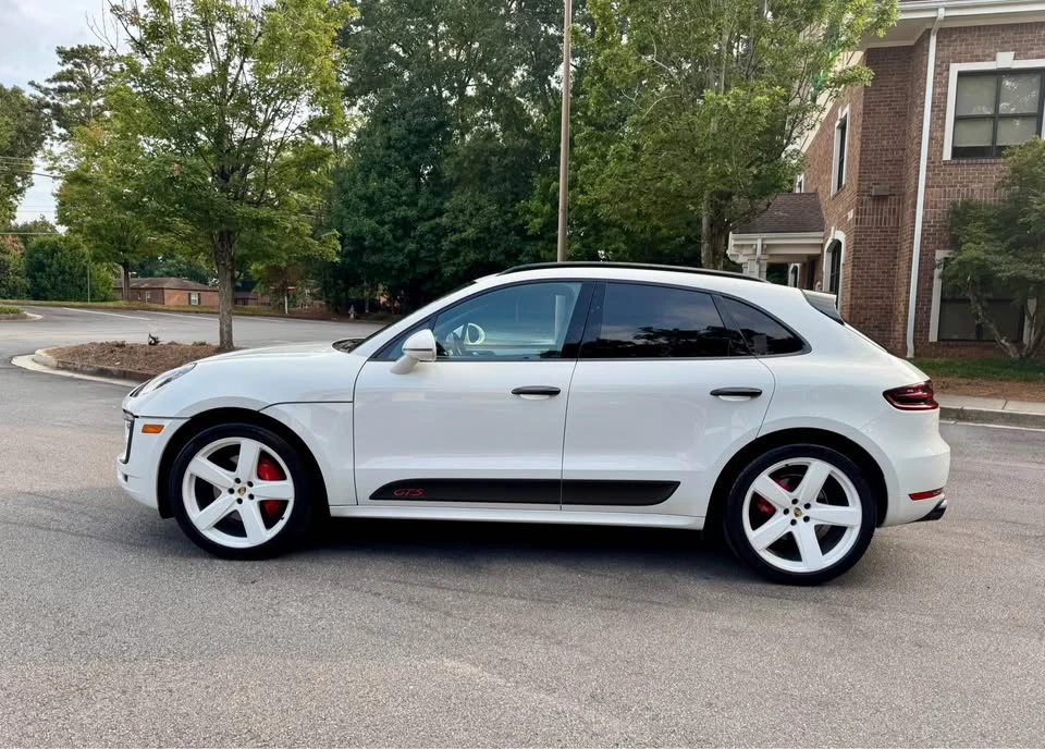 2017 Porsche Macan GTS - Image 12 of 20