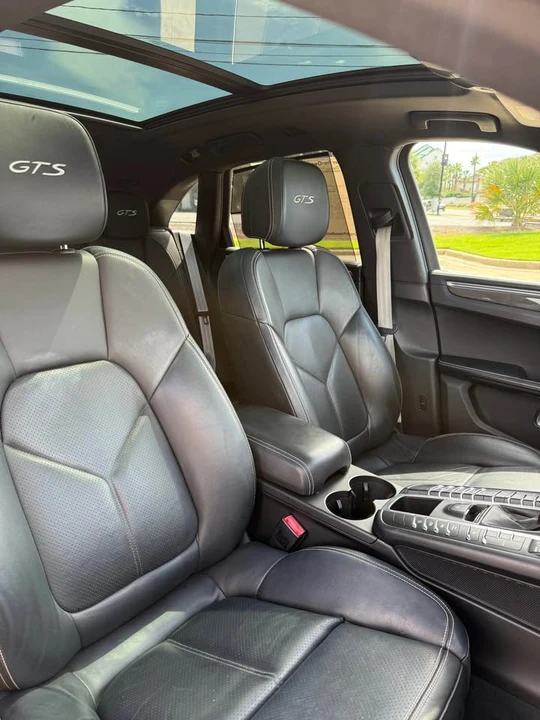 2017 Porsche Macan GTS - Image 18 of 19