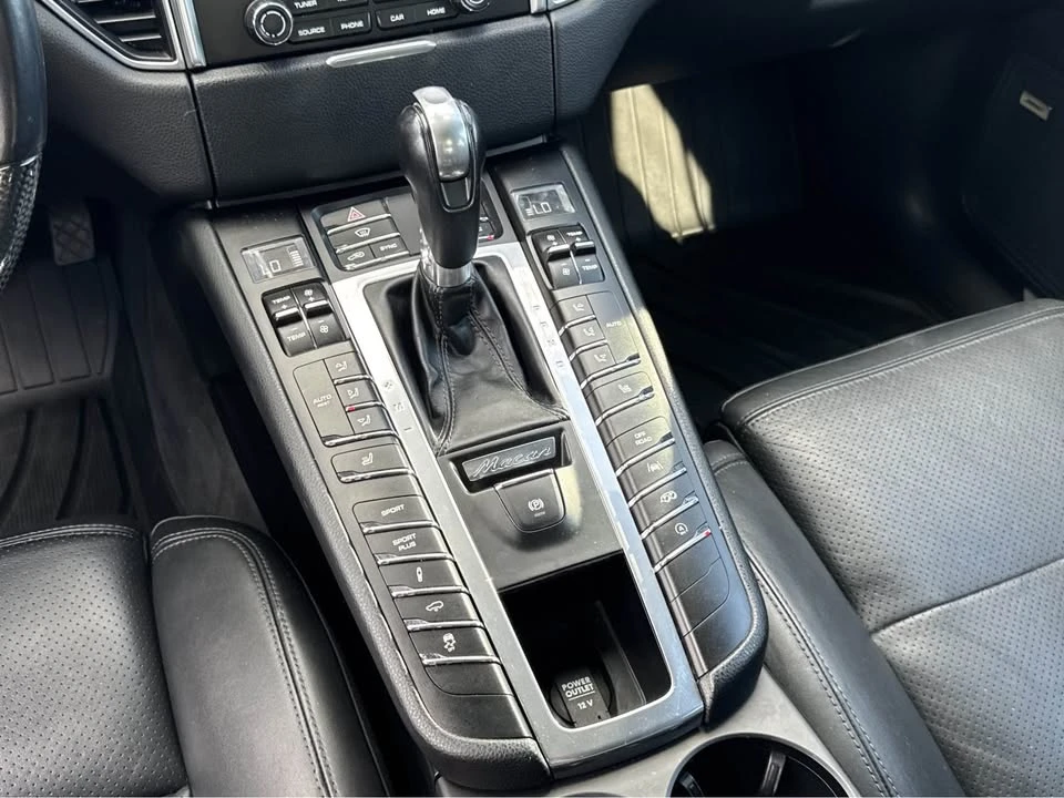 2017 Porsche Macan GTS - Image 14 of 20