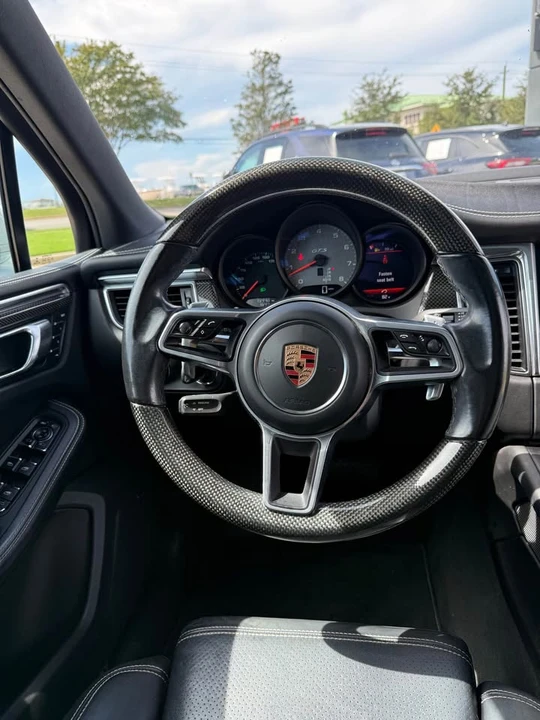 2017 Porsche Macan GTS - Image 11 of 19