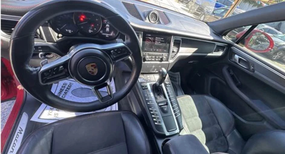 2017 Porsche Macan GTS - Image 5 of 6
