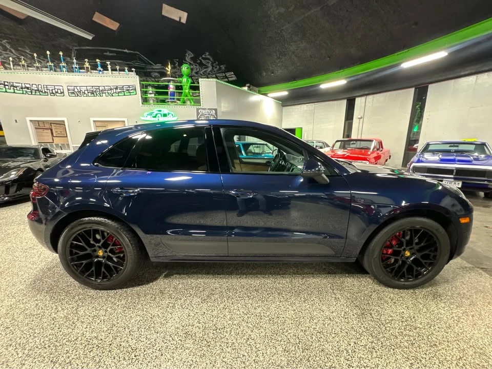 2017 Porsche Macan GTS - Image 2 of 19