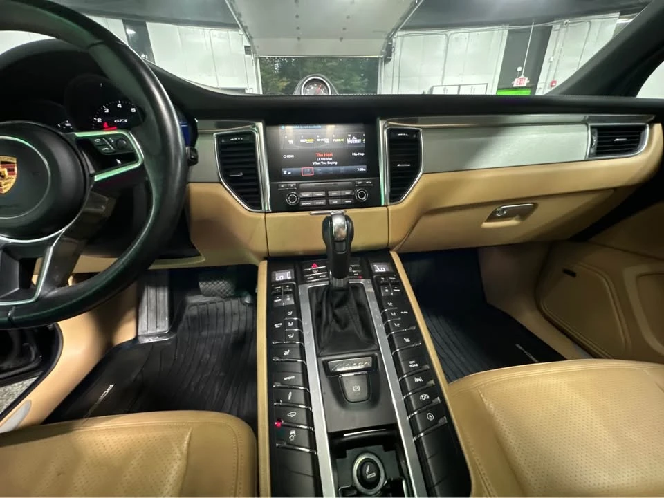 2017 Porsche Macan GTS - Image 15 of 19
