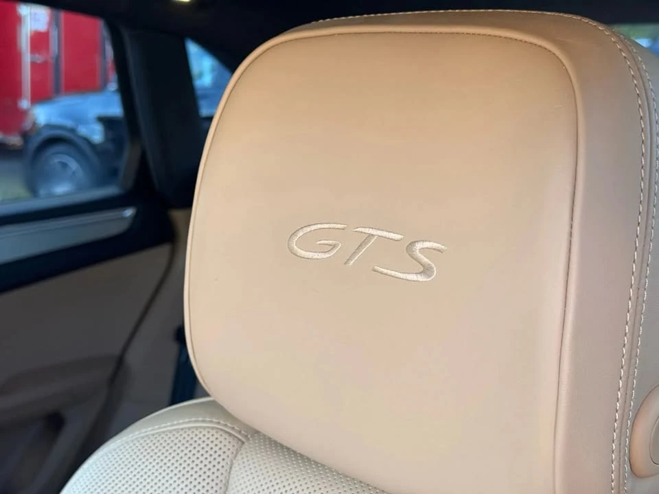 2017 Porsche Macan GTS - Image 15 of 18