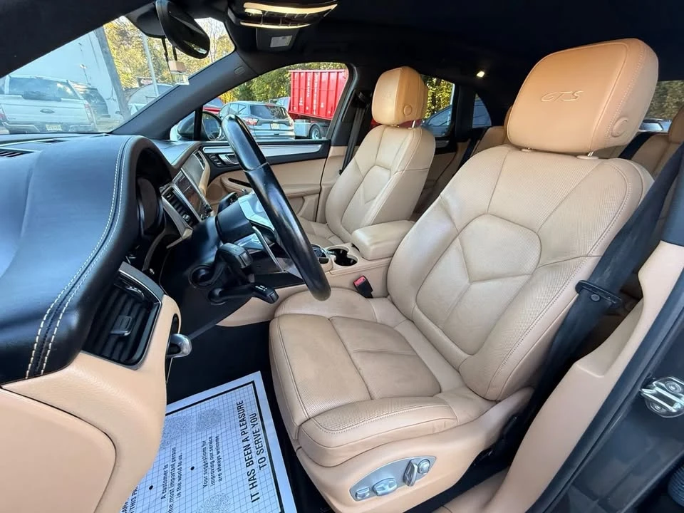 2017 Porsche Macan GTS - Image 14 of 18
