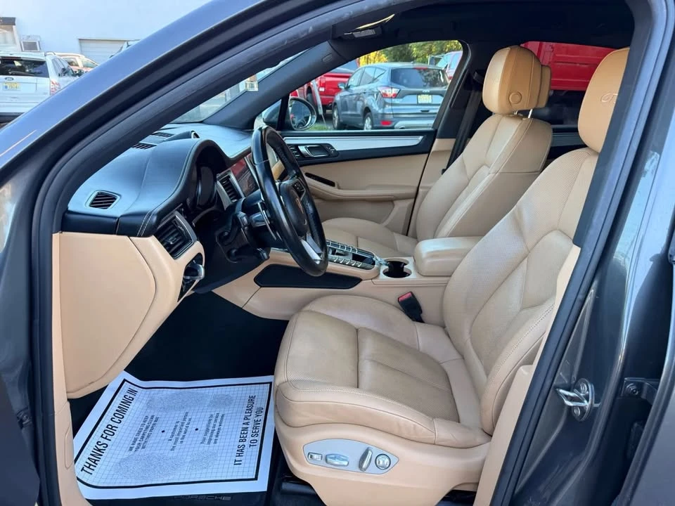 2017 Porsche Macan GTS - Image 13 of 18